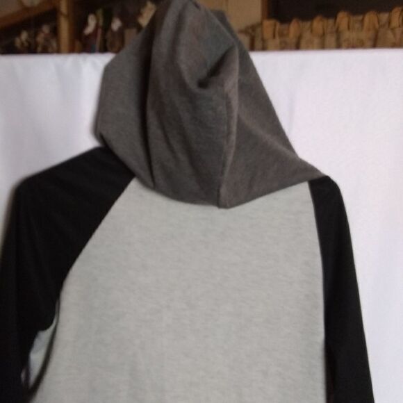 Hoodie    - Picture 6 of 9